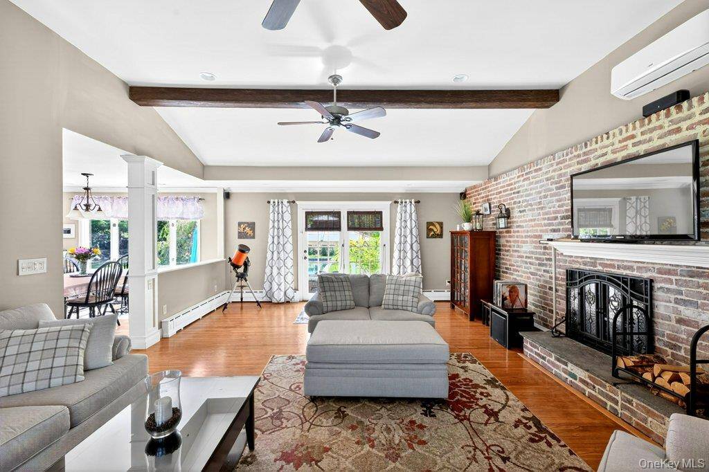 3 Bedroom Home for Sale in East Patchogue - New York - USA - 7