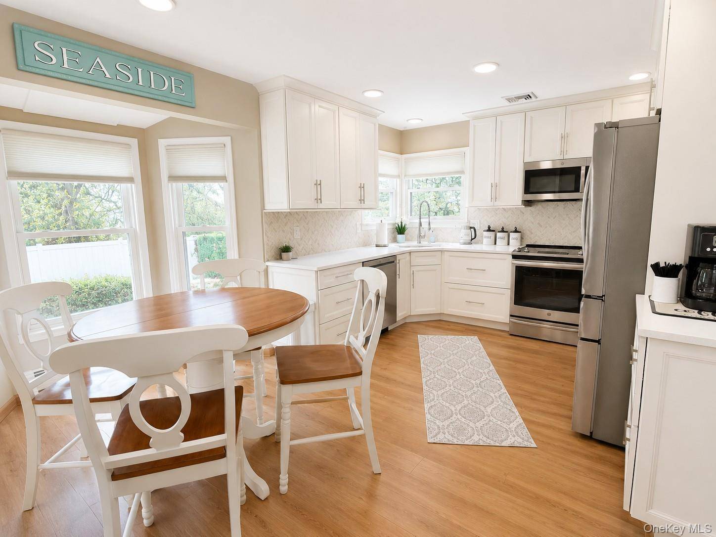 Casa com 3 Quartos à Venda em East Patchogue - Nova Iorque - EUA - 3