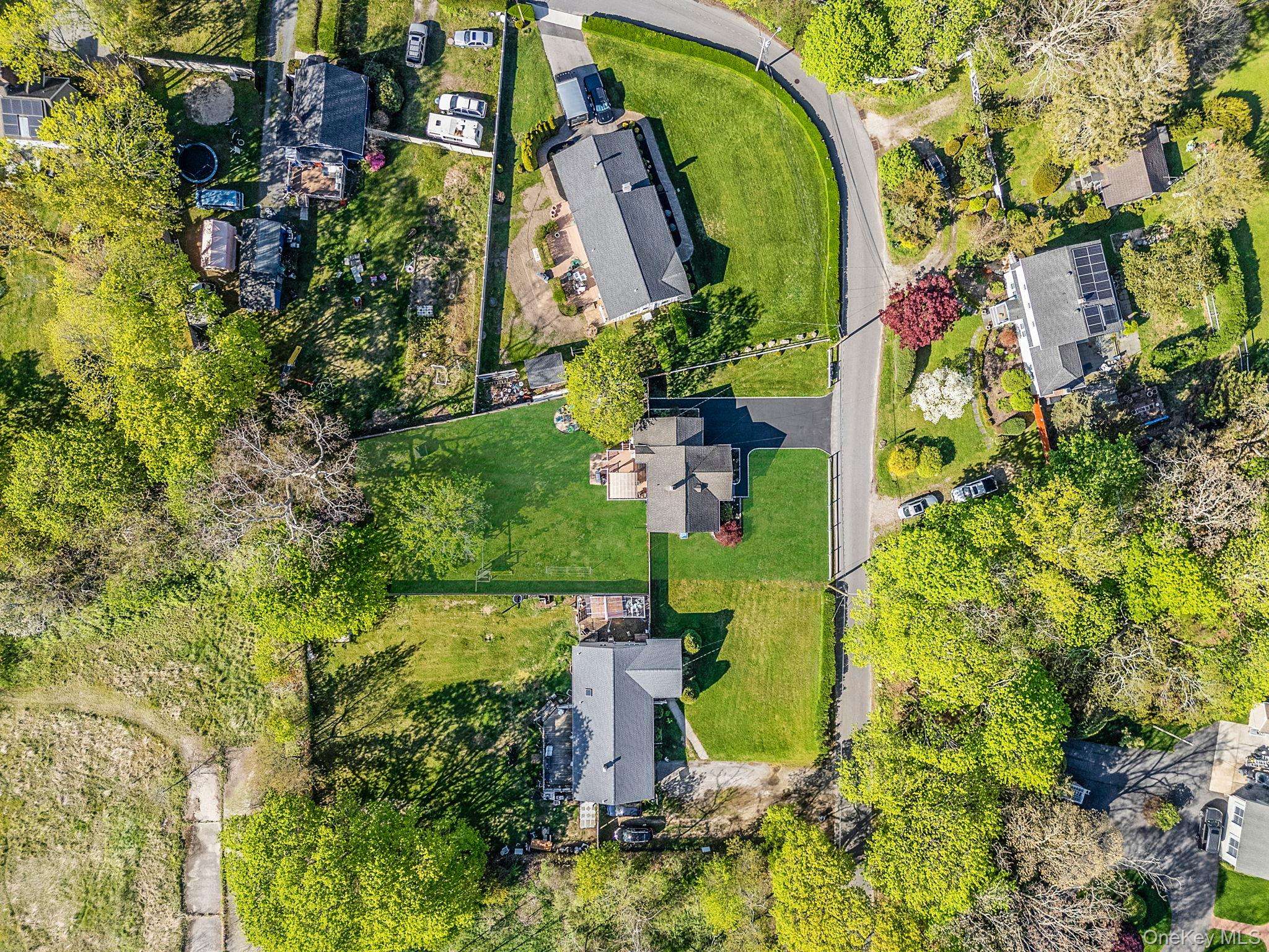 Casa com 3 Quartos à Venda em East Patchogue - Nova Iorque - EUA - 3