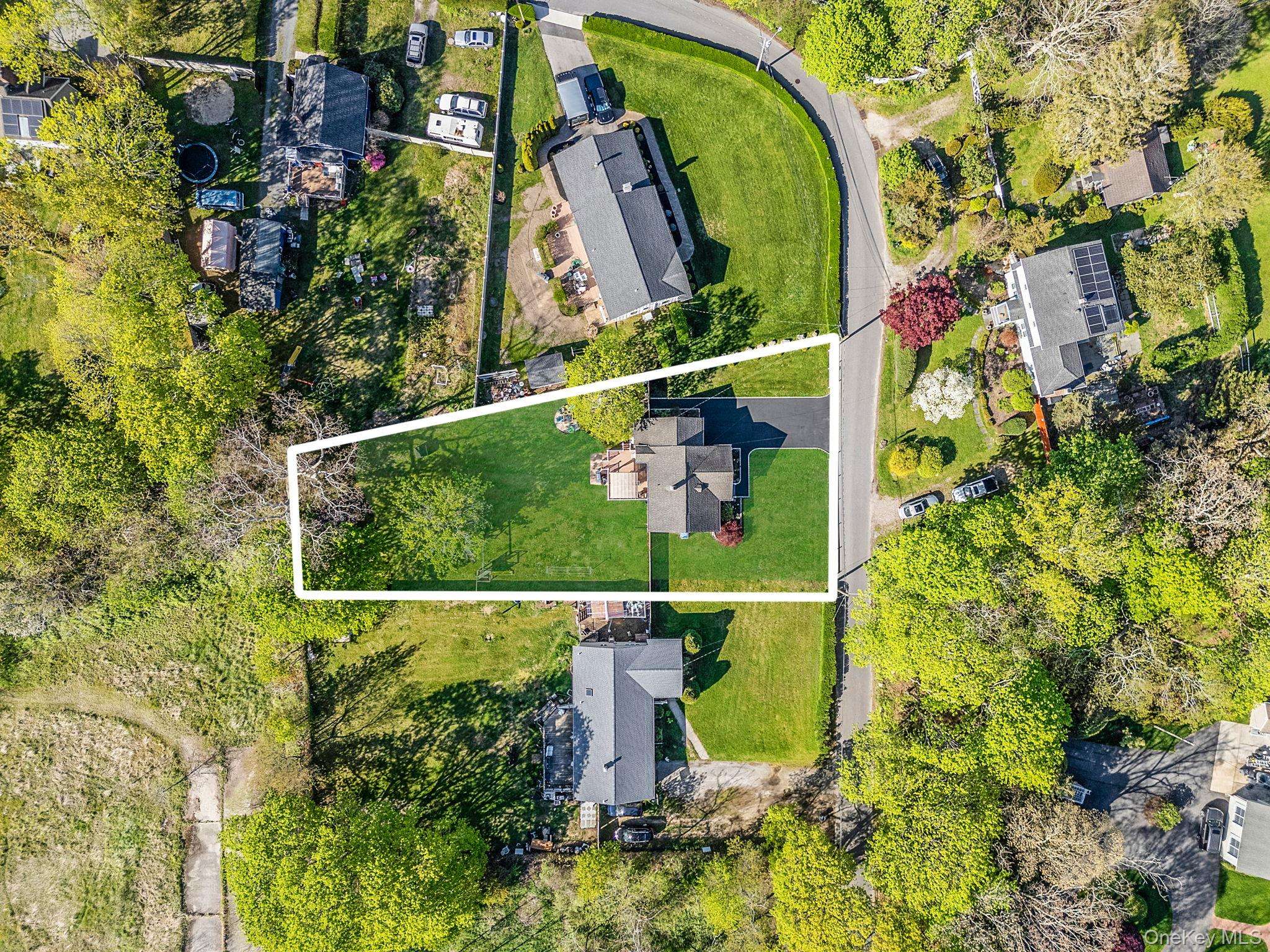 Casa com 3 Quartos à Venda em East Patchogue - Nova Iorque - EUA - 4