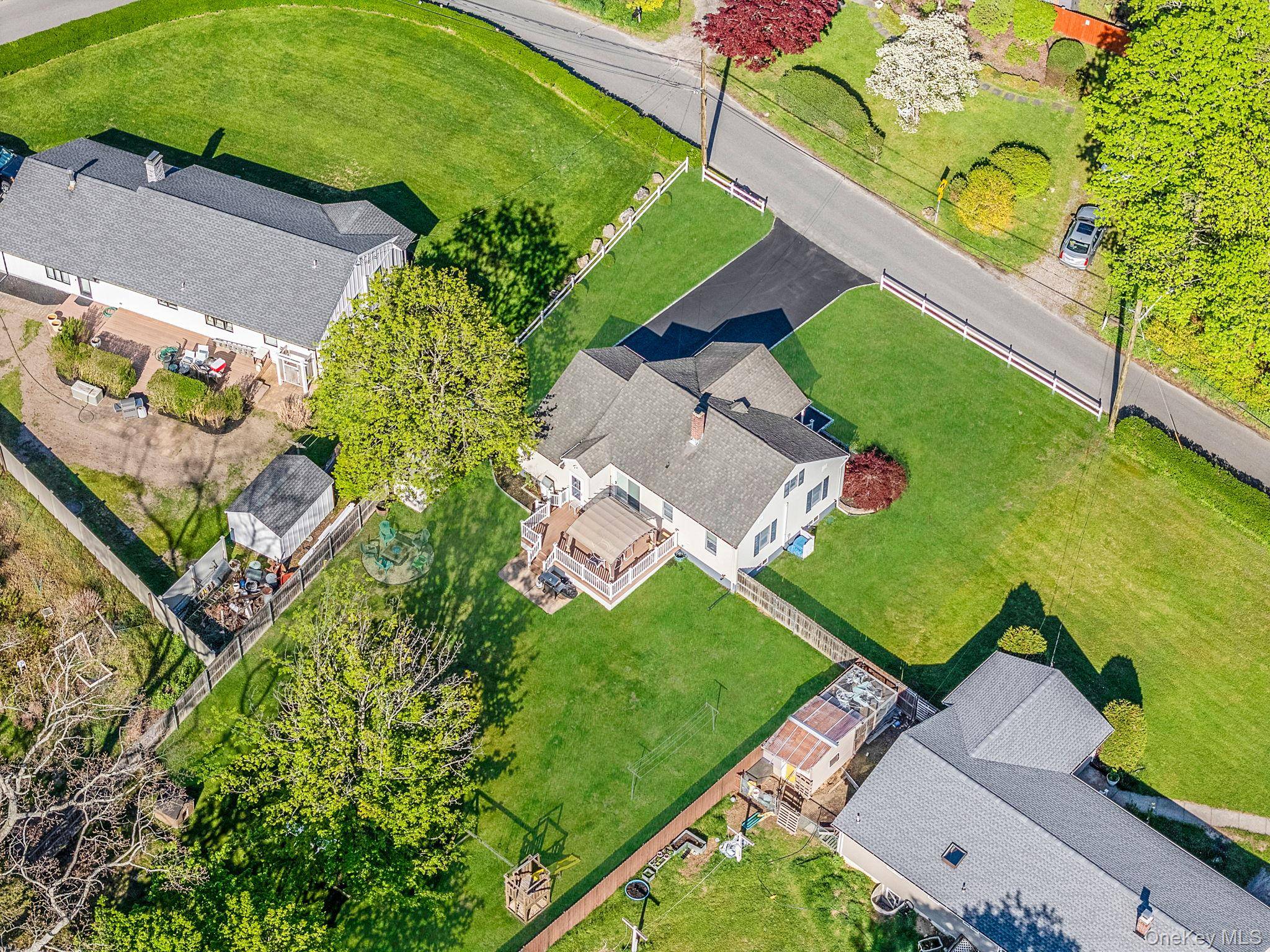 Casa com 3 Quartos à Venda em East Patchogue - Nova Iorque - EUA - 5
