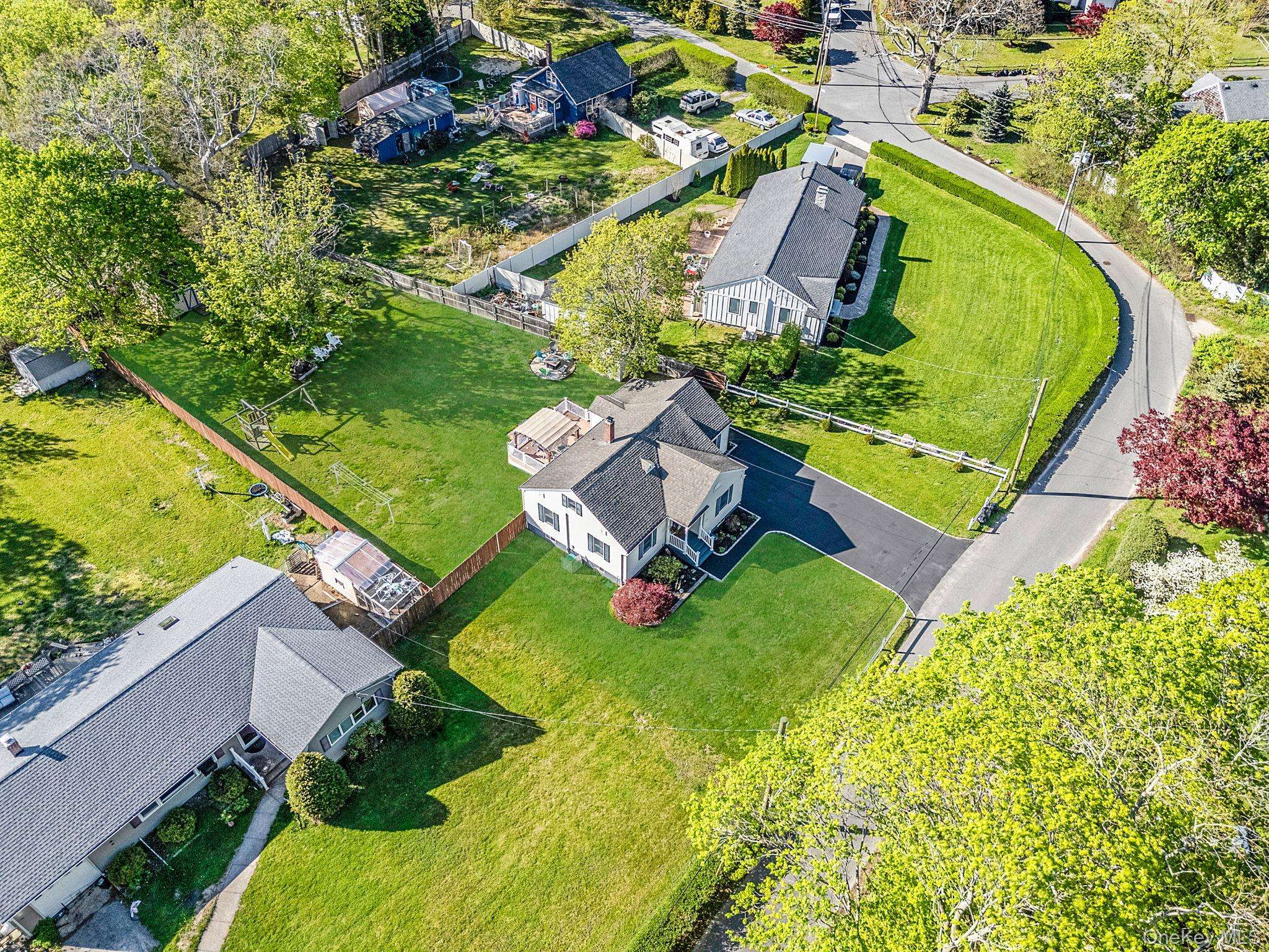 Casa com 3 Quartos à Venda em East Patchogue - Nova Iorque - EUA - 7