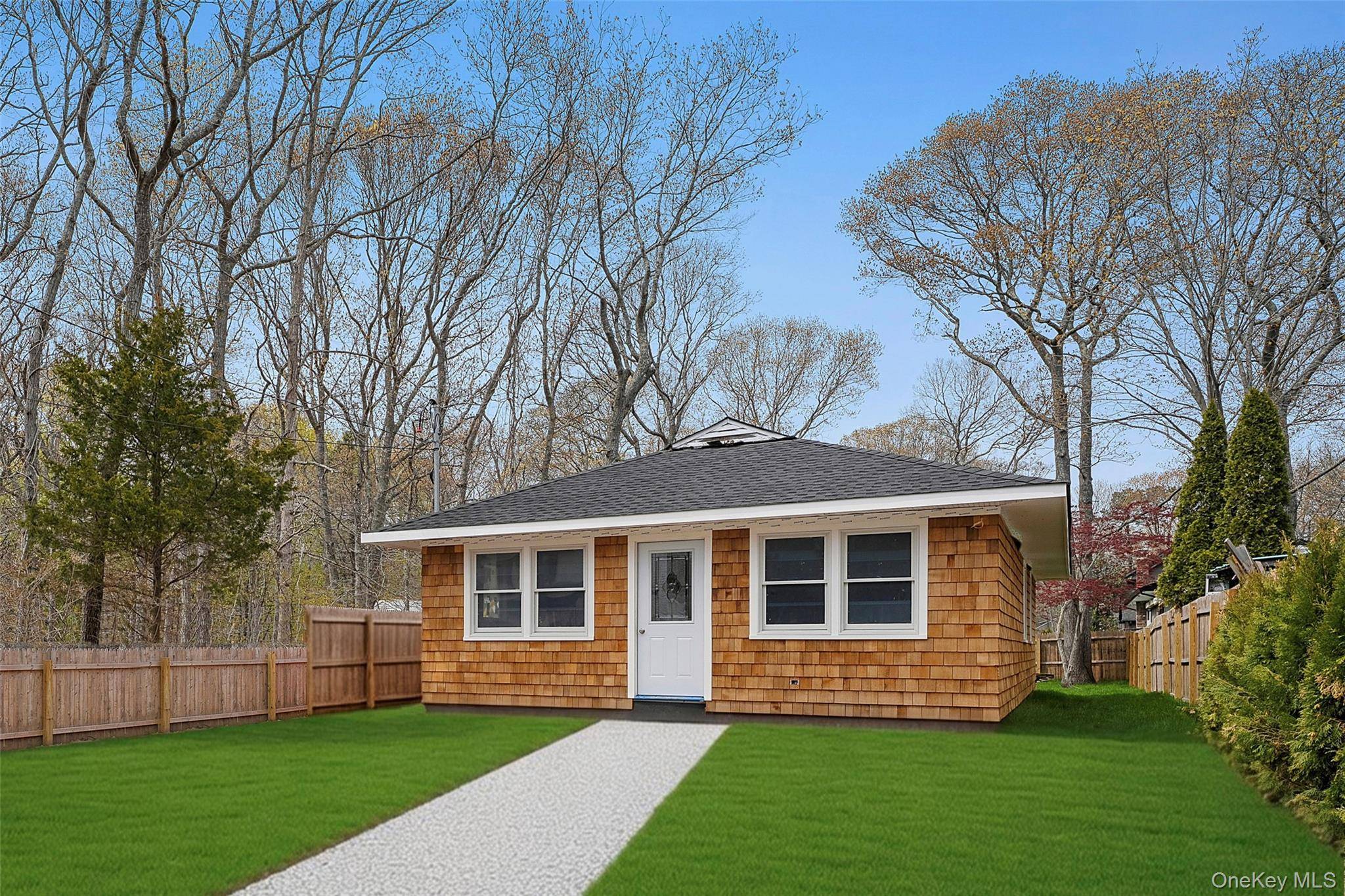 3 Bedroom Home for Sale in East Quogue - New York - USA - 1