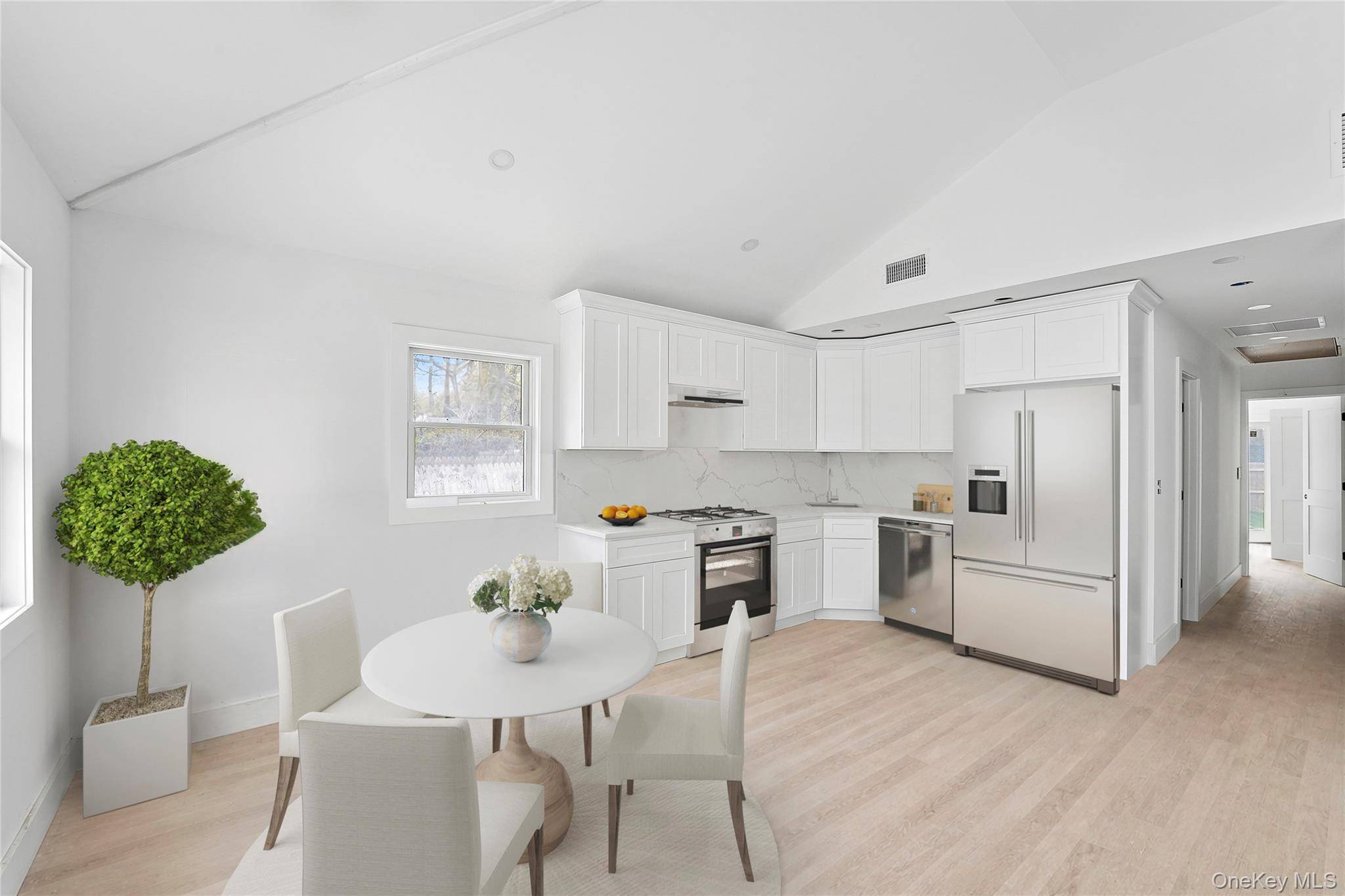 3 Bedroom Home for Sale in East Quogue - New York - USA - 3
