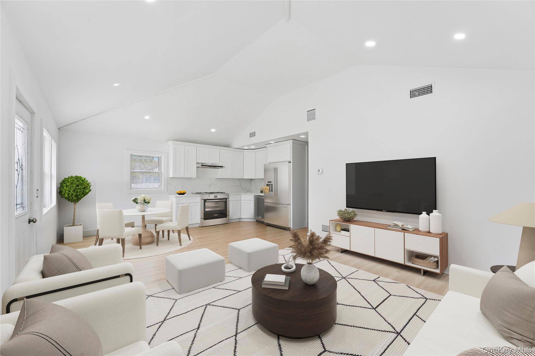 3 Bedroom Home for Sale in East Quogue - New York - USA - 5