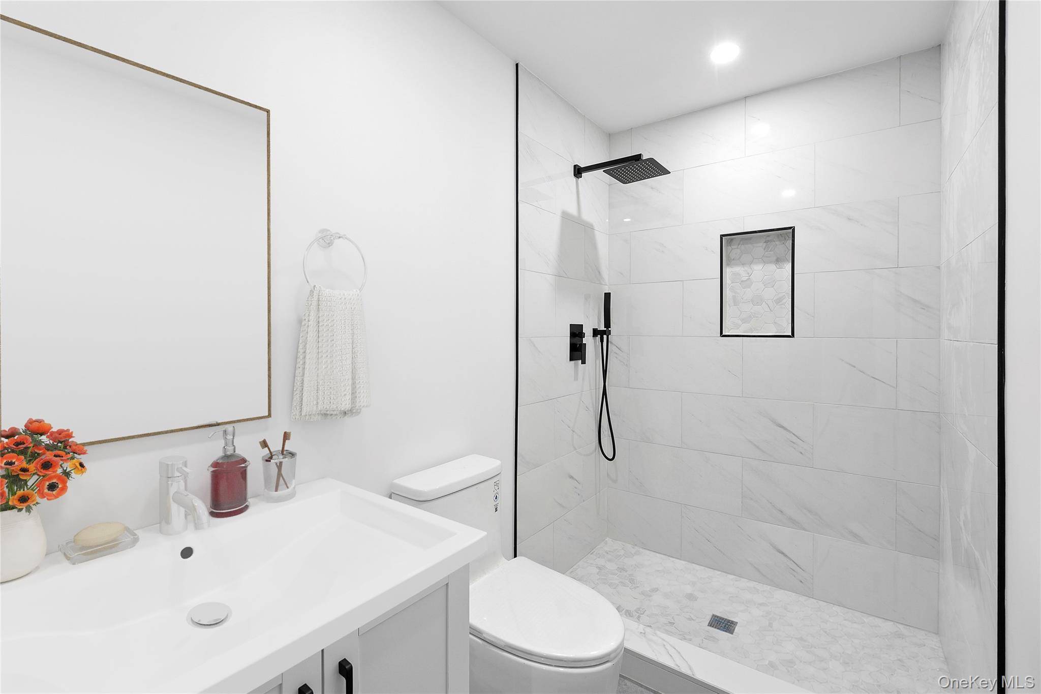 3 Bedroom Home for Sale in East Quogue - New York - USA - 7