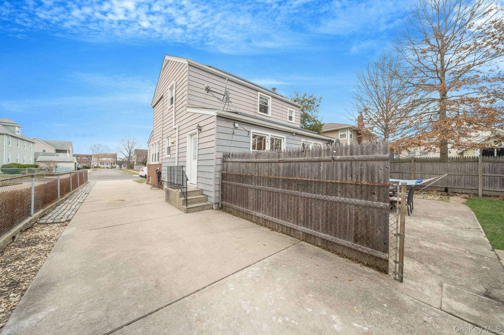 Casa de 3 Dormitorios en Venta en East Rockaway - Nueva York - EE. UU. - 5