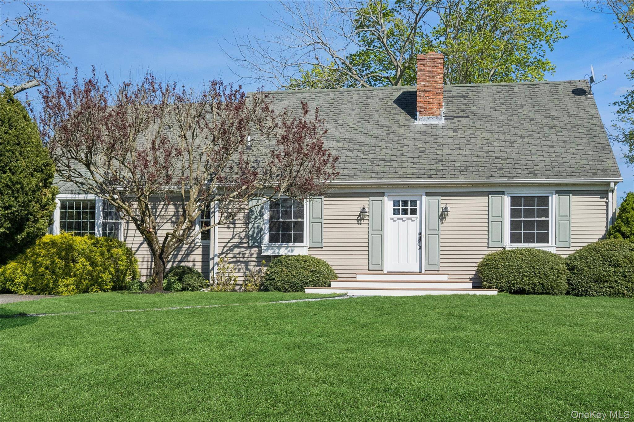 Casa de 3 Dormitorios en Venta en Eastport - Nueva York - EE. UU. - 1