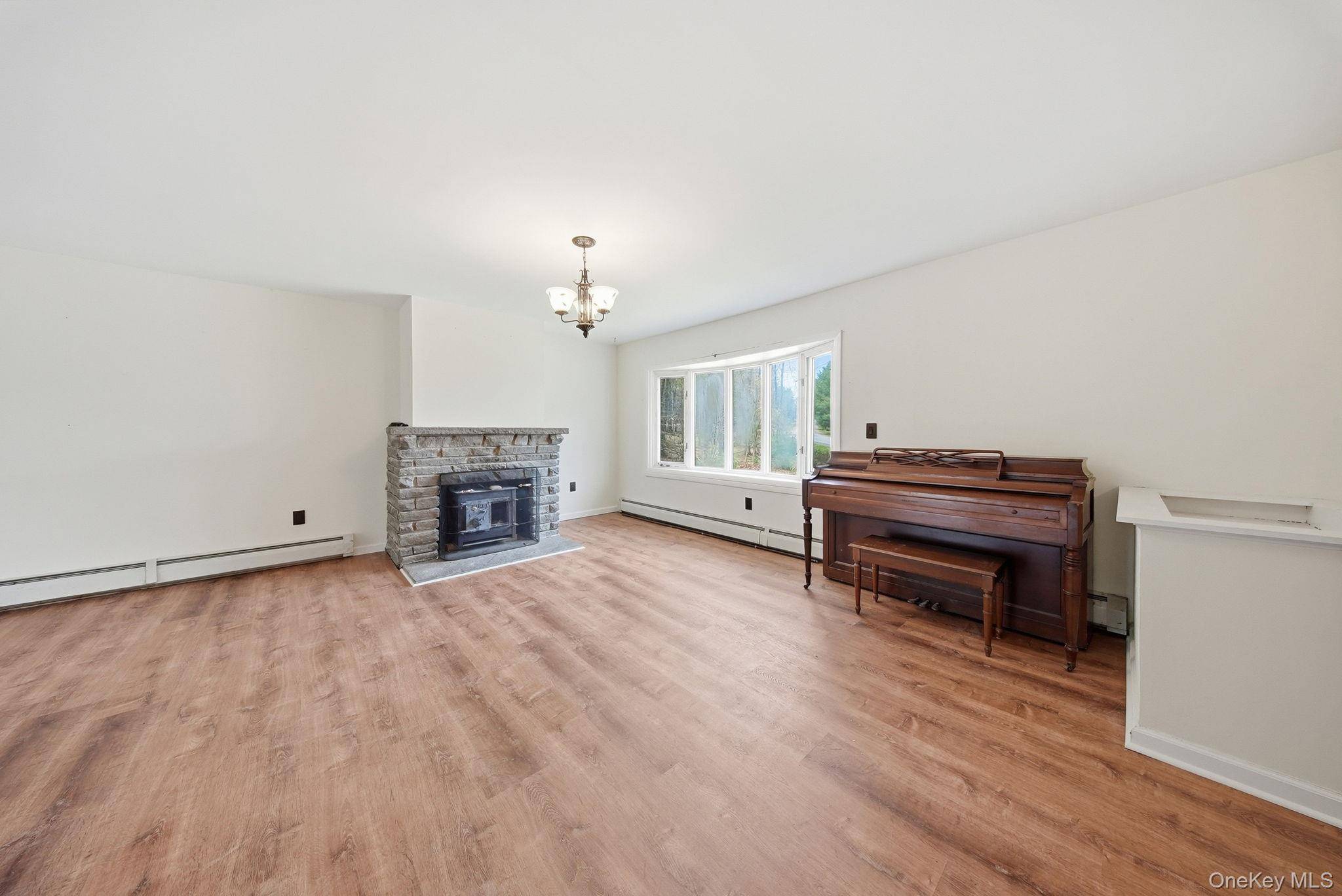 Casa de 3 Dormitorios en Venta en Eldred - Nueva York - EE. UU. - 8