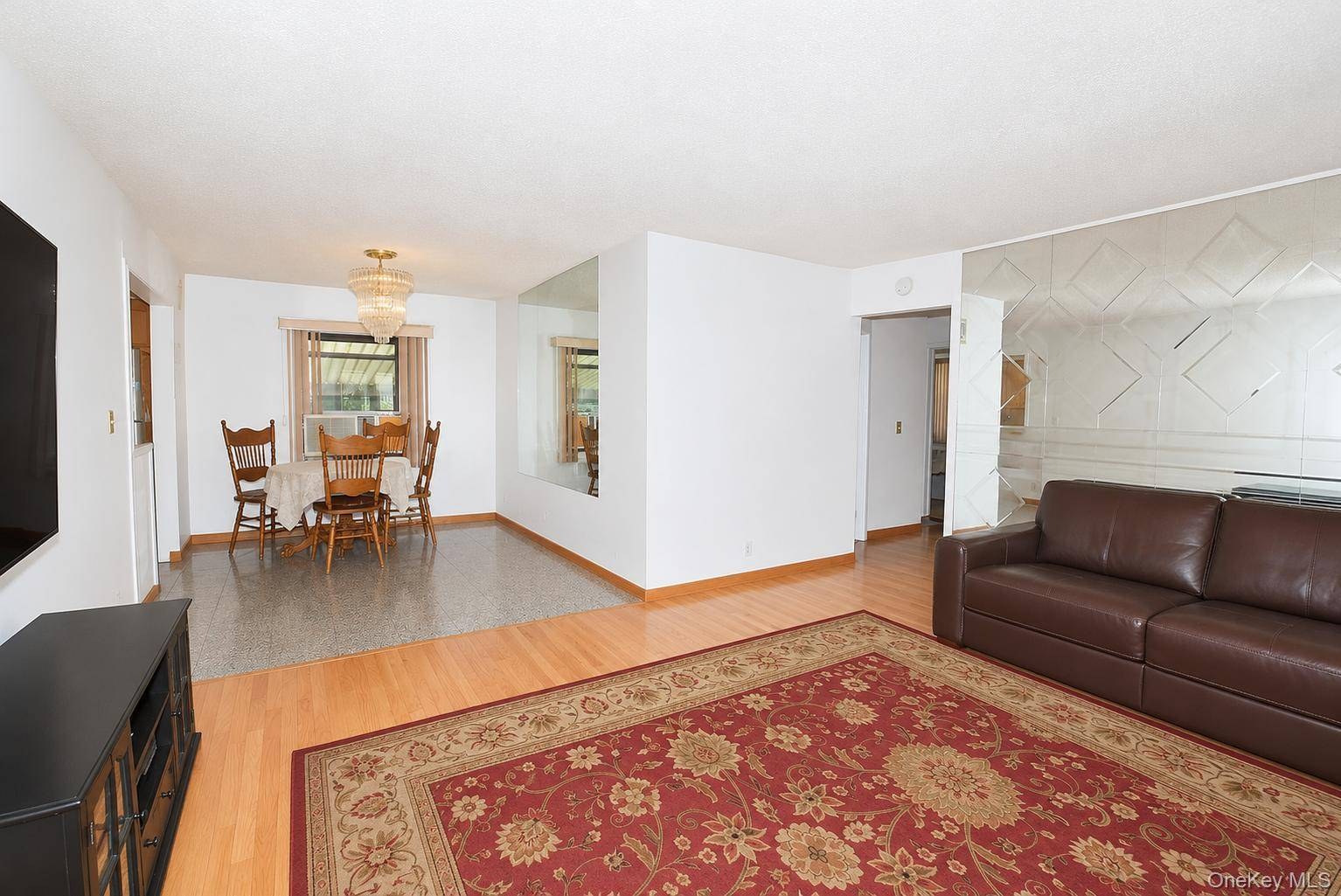Casa com 3 Quartos à Venda em Elmont - Nova Iorque - EUA - 5
