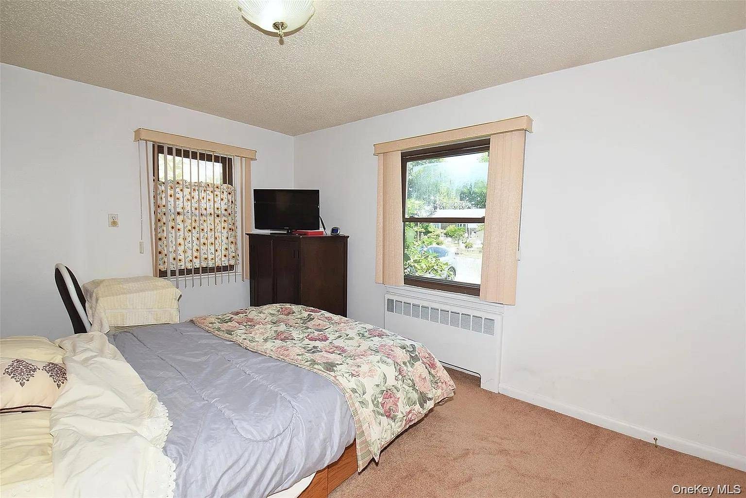 Casa com 3 Quartos à Venda em Elmont - Nova Iorque - EUA - 8