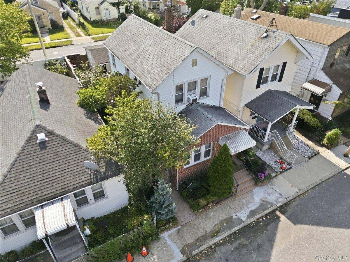 Casa com 3 Quartos à Venda em Elmont - Nova Iorque - EUA - 4