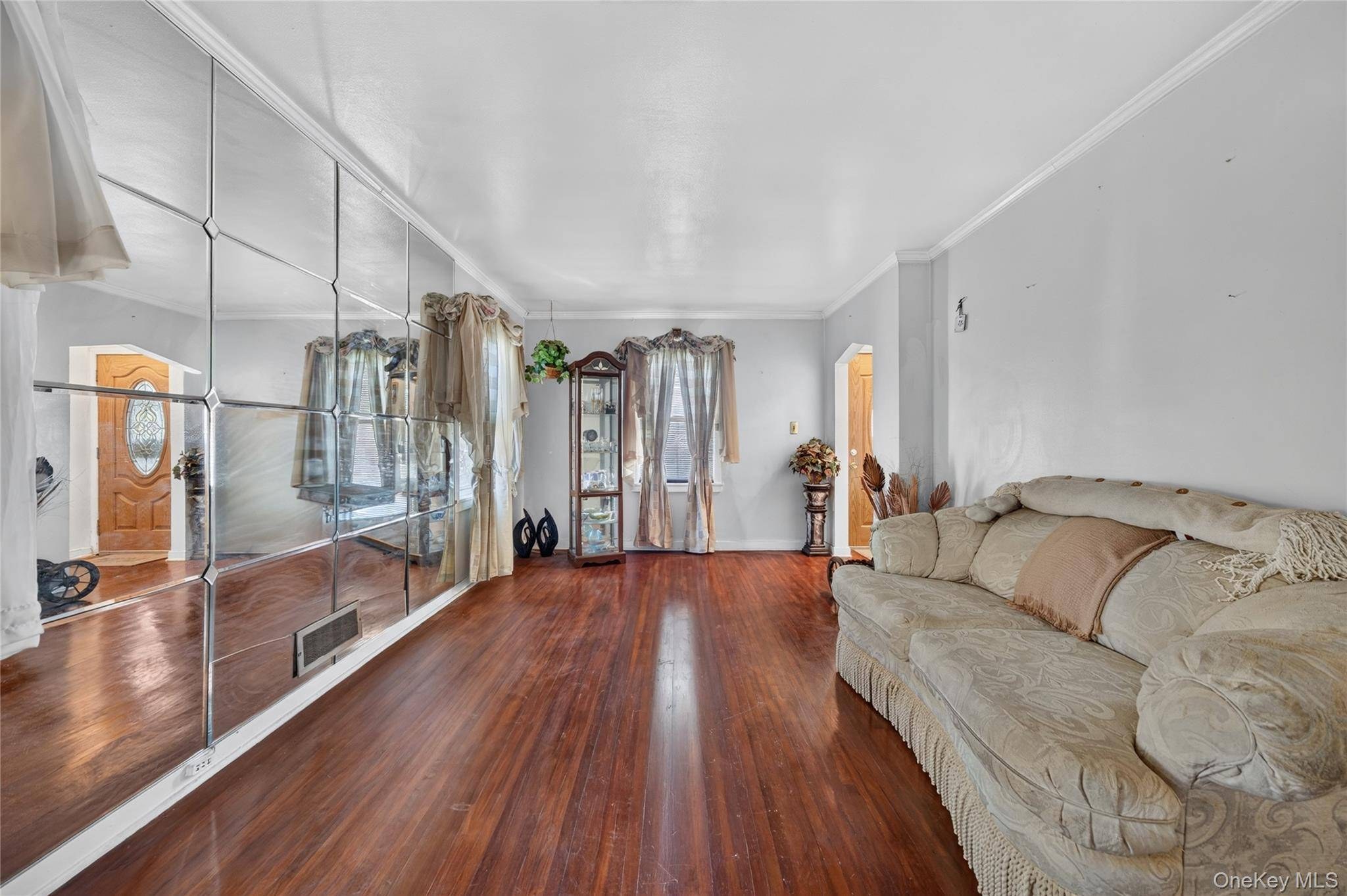 Casa com 3 Quartos à Venda em Elmont - Nova Iorque - EUA - 3
