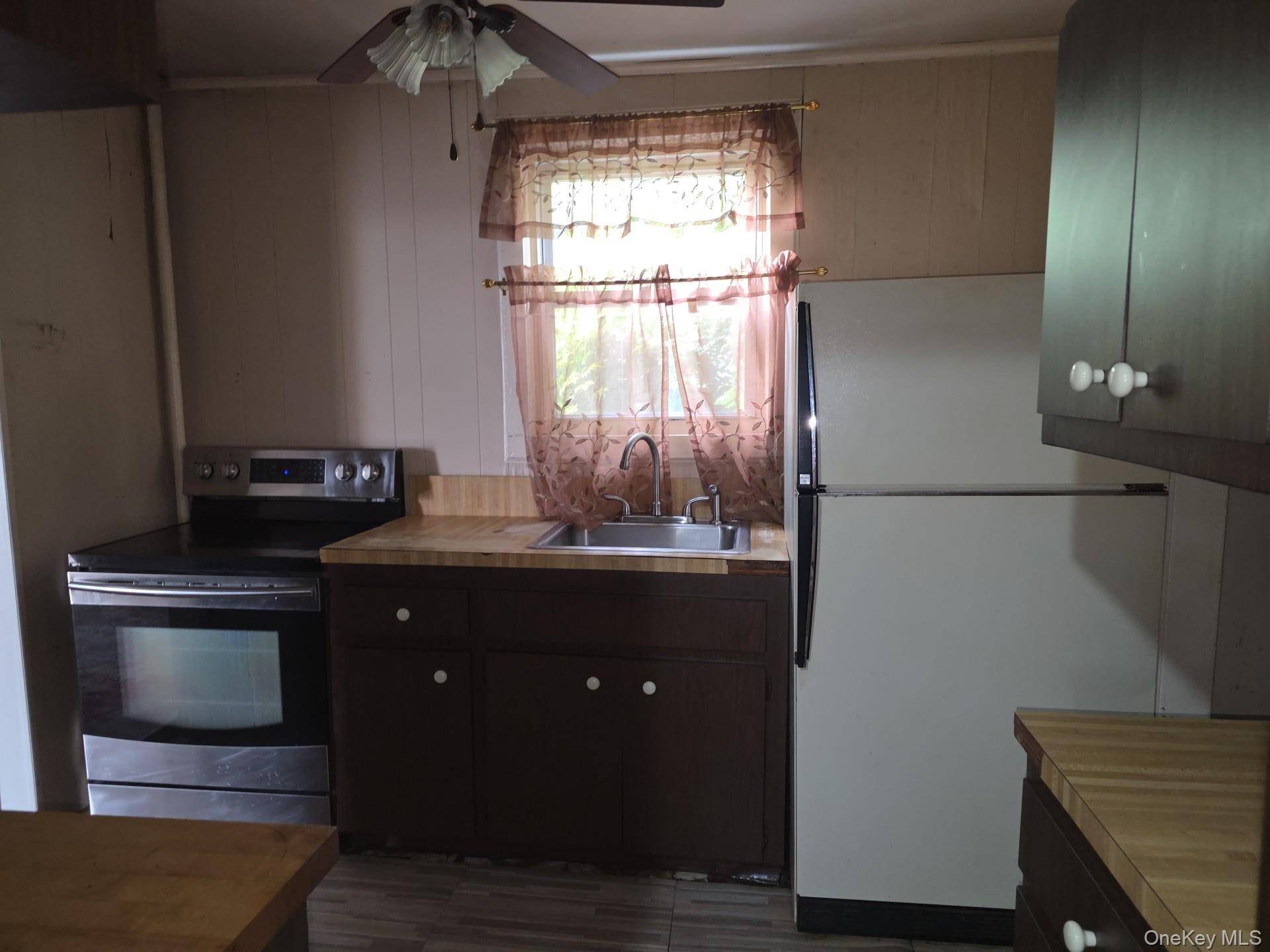 Casa com 3 Quartos à Venda em Elmont - Nova Iorque - EUA - 5