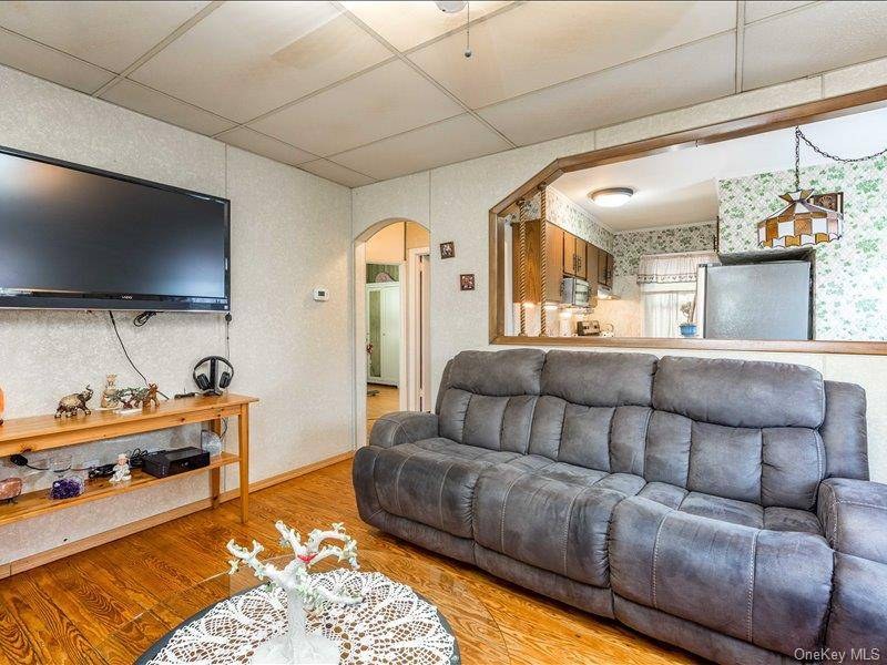 Casa com 3 Quartos à Venda em Elmont - Nova Iorque - EUA - 8