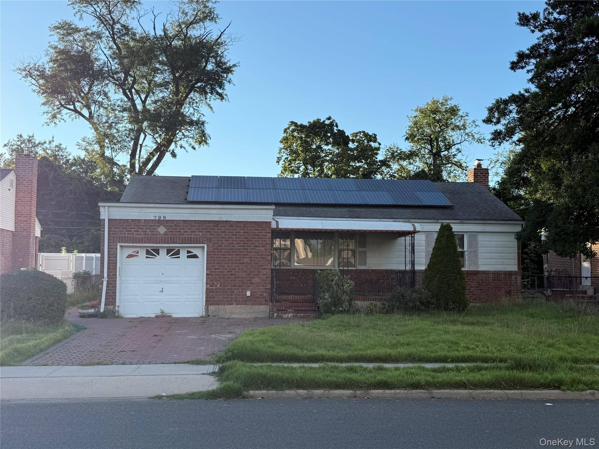 Casa com 3 Quartos à Venda em Elmont - Nova Iorque - EUA - 2