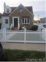 Casa com 3 Quartos à Venda em Elmont - Nova Iorque - EUA - 2