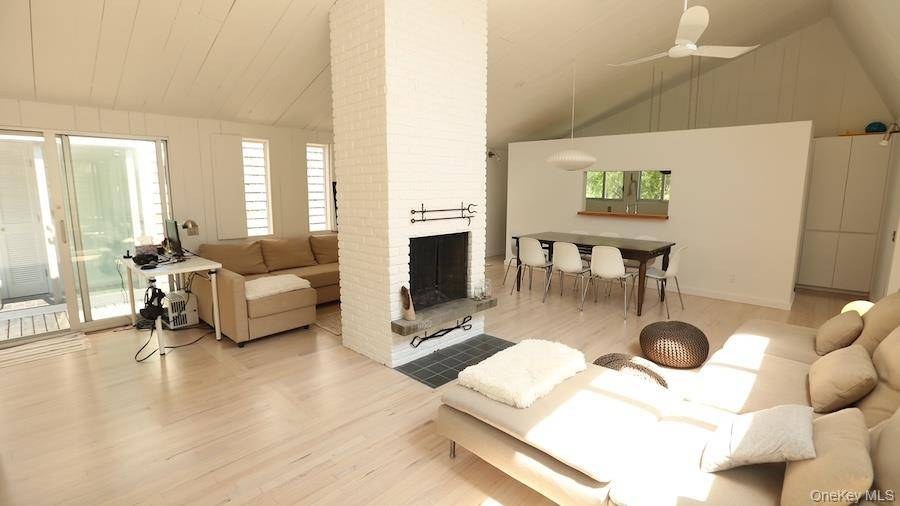 Casa de 3 Dormitorios en Venta en Fair Harbor, Fire Island, NY - 2
