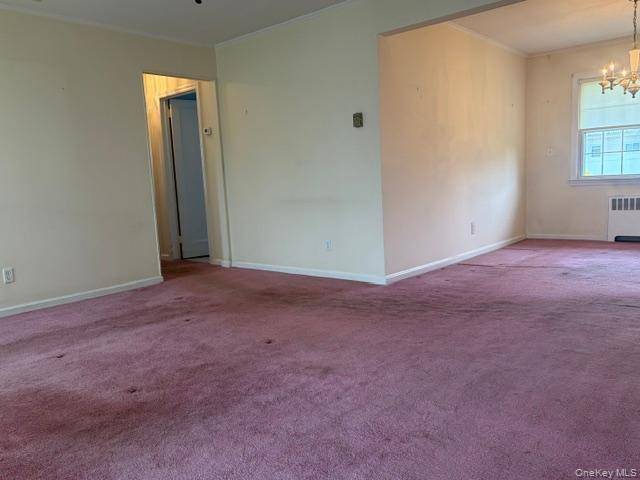 Casa de 3 Dormitorios en Venta en Farmingdale - Nueva York - EE. UU. - 7