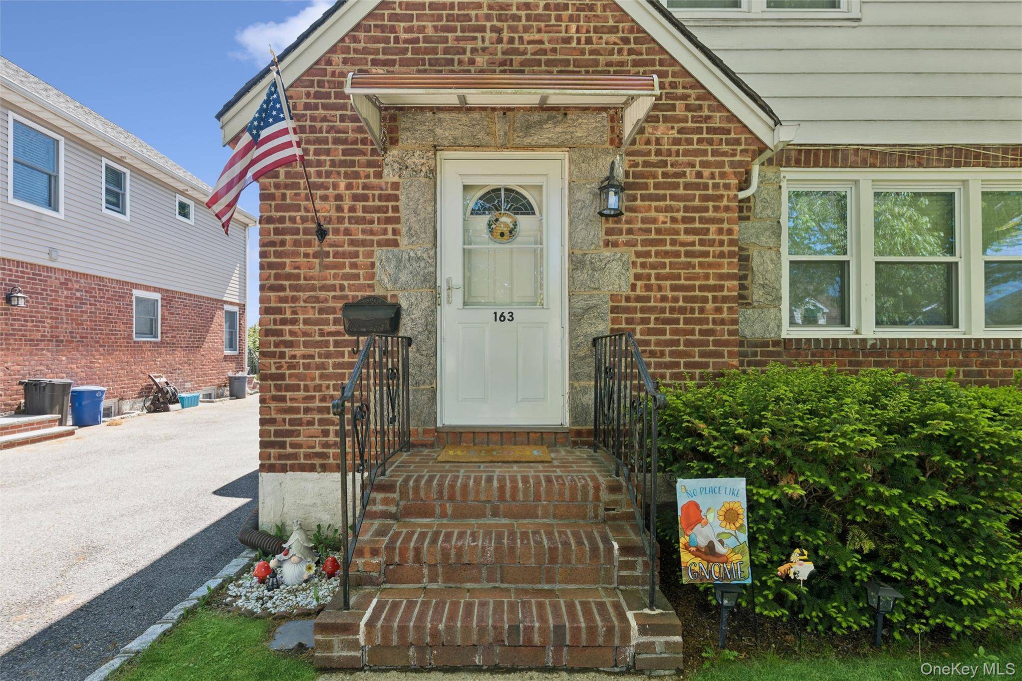 Casa de 3 Dormitorios en Venta en Floral Park - Nueva York - EE. UU. - 3