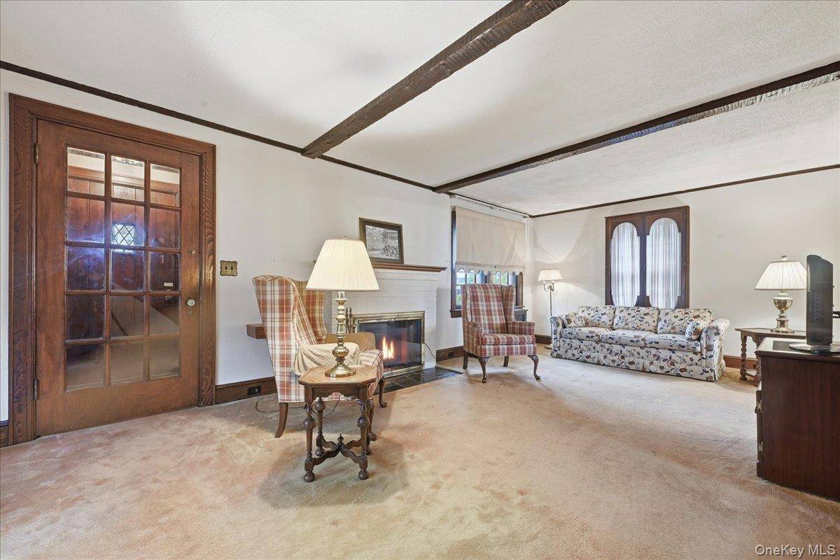 Casa de 3 Dormitorios en Venta en Floral Park - Nueva York - EE. UU. - 4