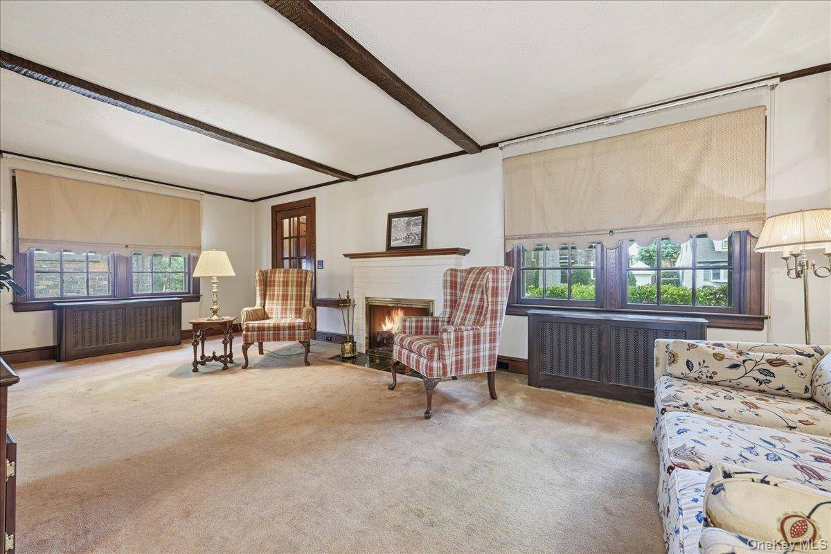 Casa de 3 Dormitorios en Venta en Floral Park - Nueva York - EE. UU. - 5