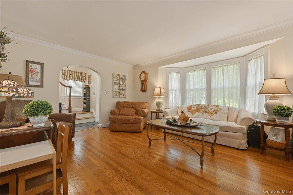 Casa de 3 Dormitorios en Venta en Floral Park - Nueva York - EE. UU. - 6