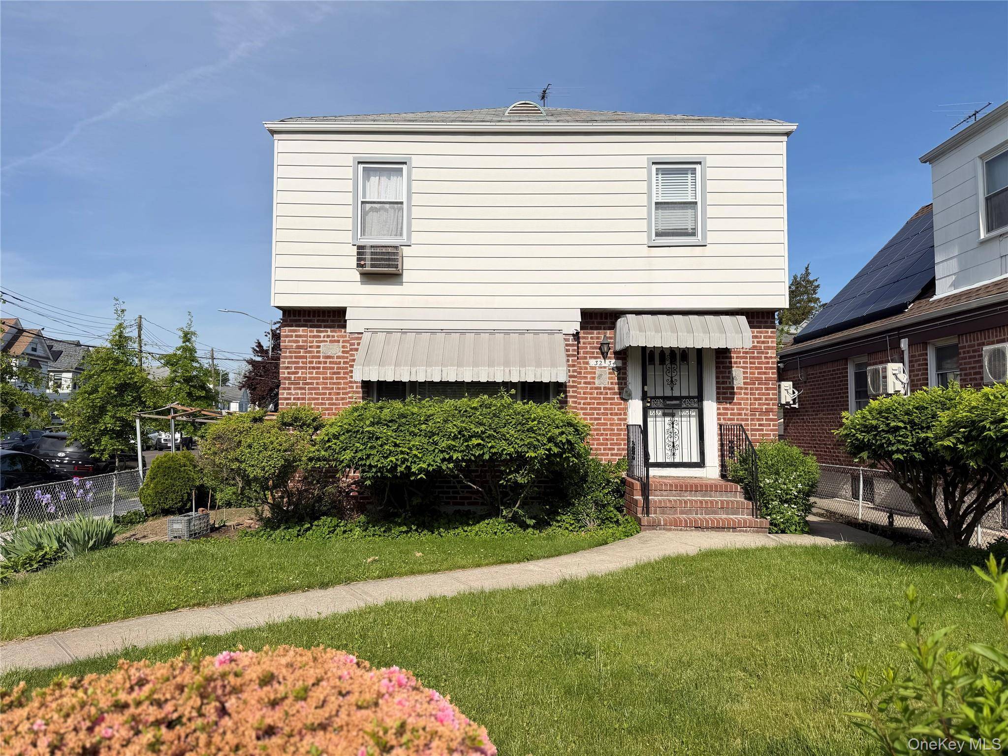 Casa com 3 Quartos à Venda em Flushing - Nova Iorque - EUA - 1