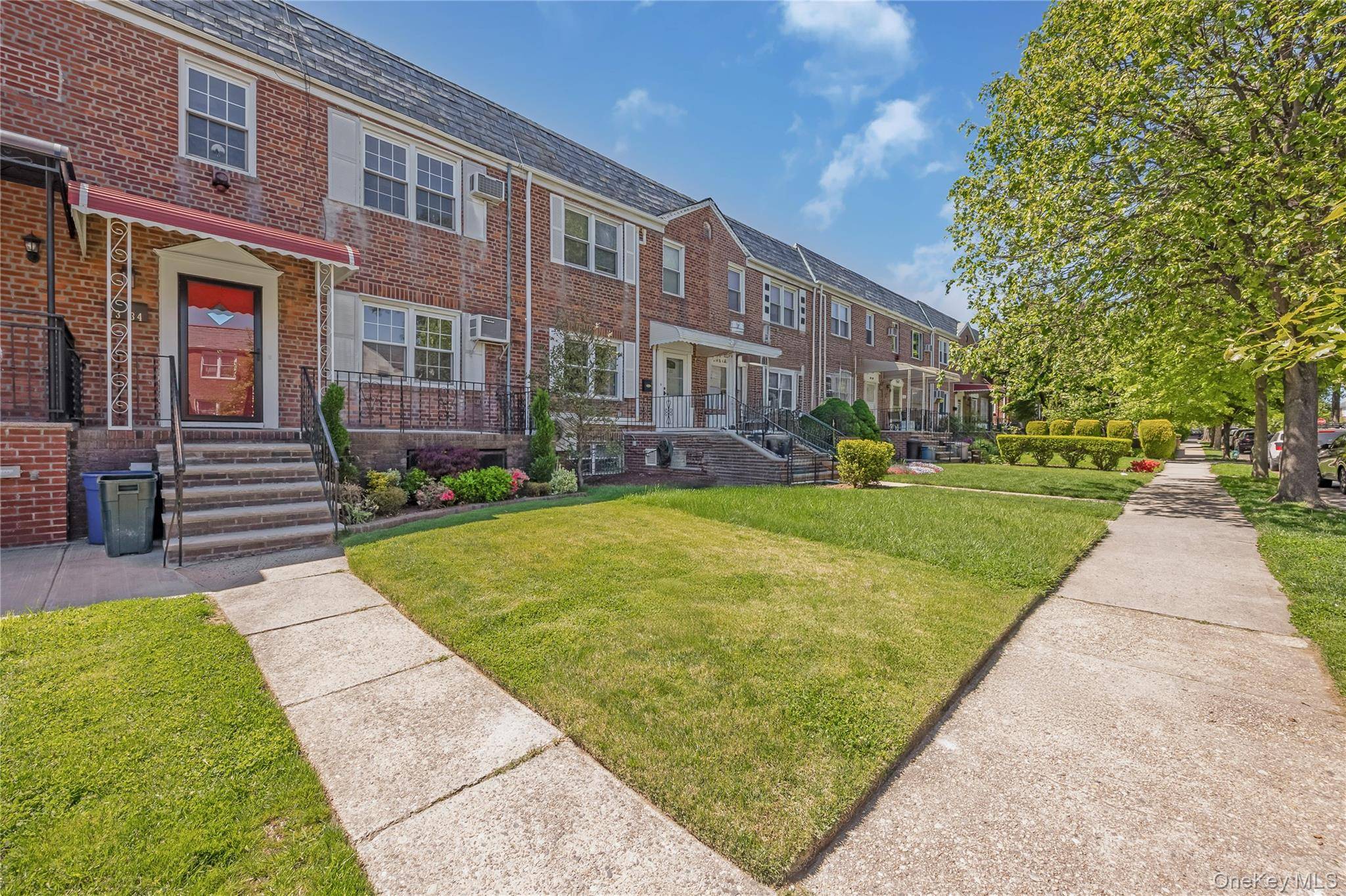 Casa com 3 Quartos à Venda em Fresh Meadows - Nova Iorque - EUA - 3