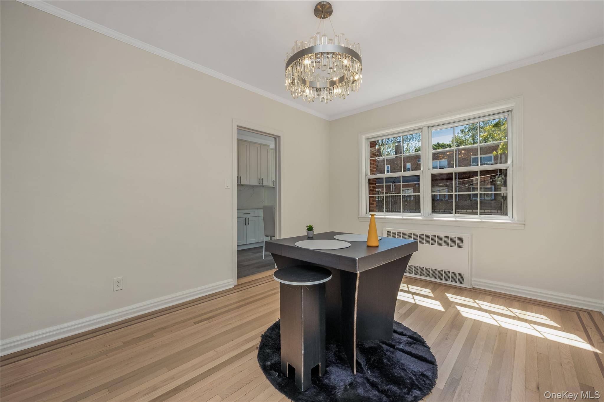 Casa com 3 Quartos à Venda em Fresh Meadows - Nova Iorque - EUA - 8