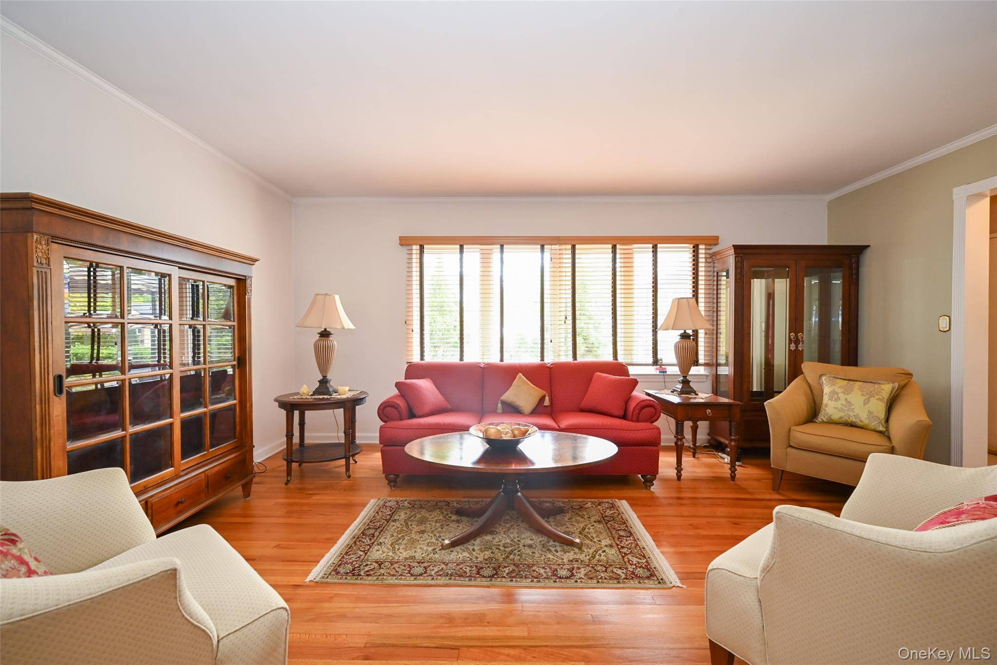 Casa com 3 Quartos à Venda em Fresh Meadows - Nova Iorque - EUA - 3
