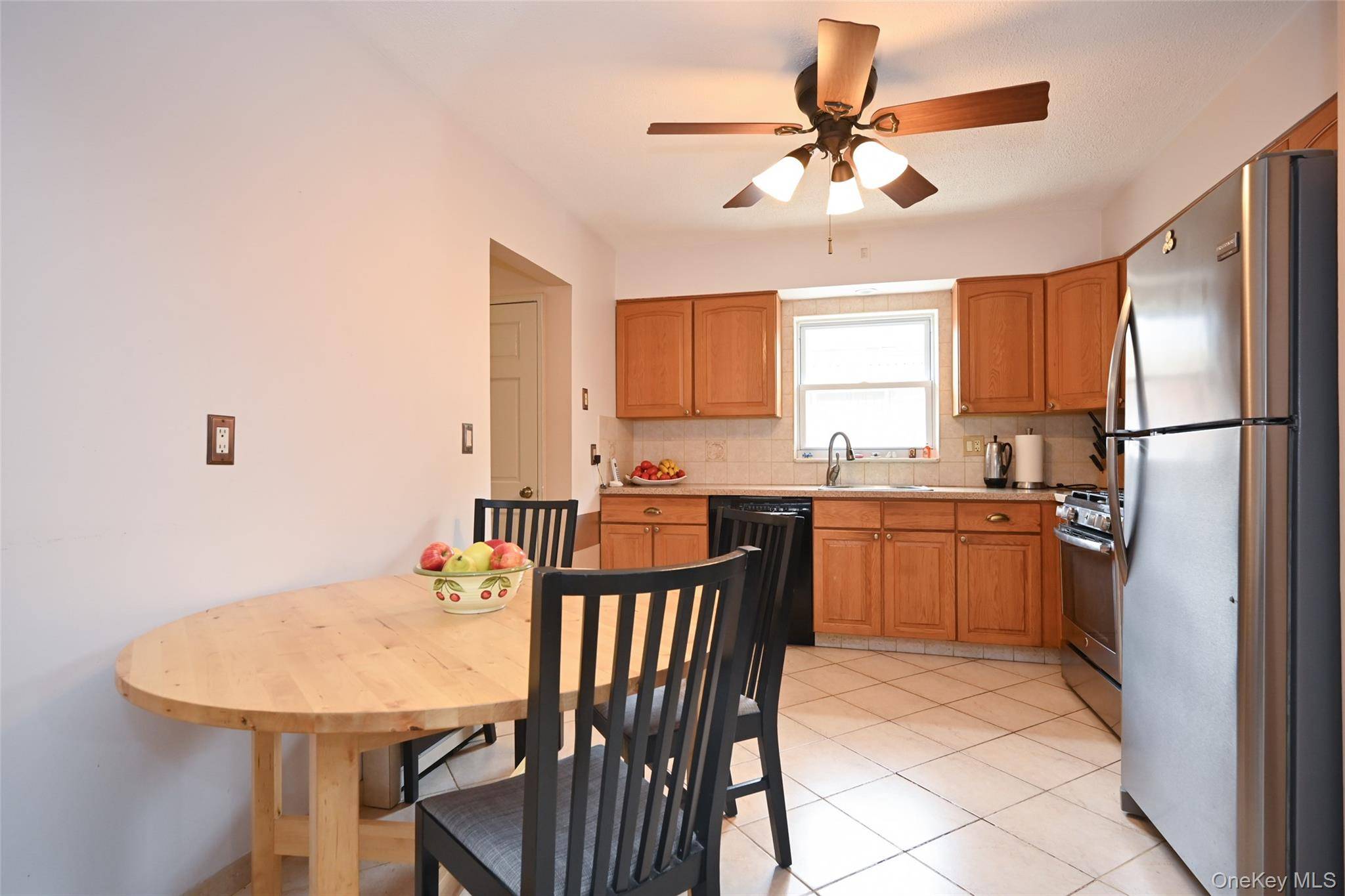 Casa com 3 Quartos à Venda em Fresh Meadows - Nova Iorque - EUA - 6