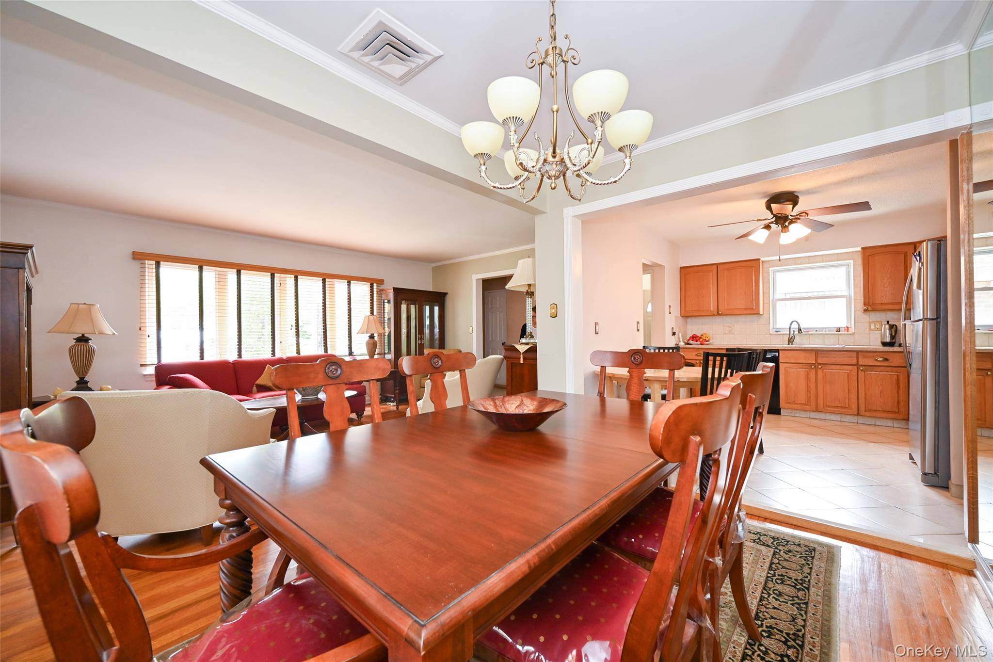 Casa com 3 Quartos à Venda em Fresh Meadows - Nova Iorque - EUA - 8