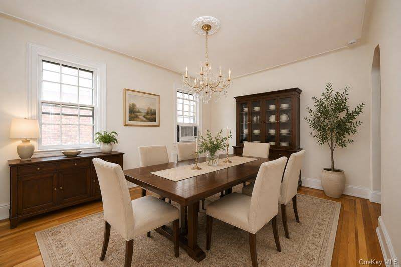 Casa com 3 Quartos à Venda em Fresh Meadows - Nova Iorque - EUA - 4