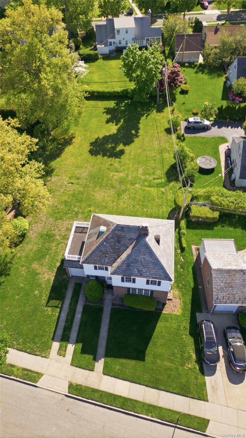 Casa de 3 Dormitorios en Venta en Garden City - Nueva York - EE. UU. - 6
