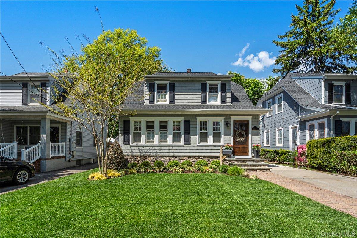 Casa de 3 Dormitorios en Venta en Garden City - Nueva York - EE. UU. - 1