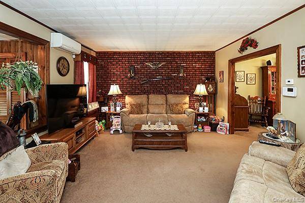 Casa de 3 Dormitorios en Venta en Glendale - Nueva York - EE. UU. - 7