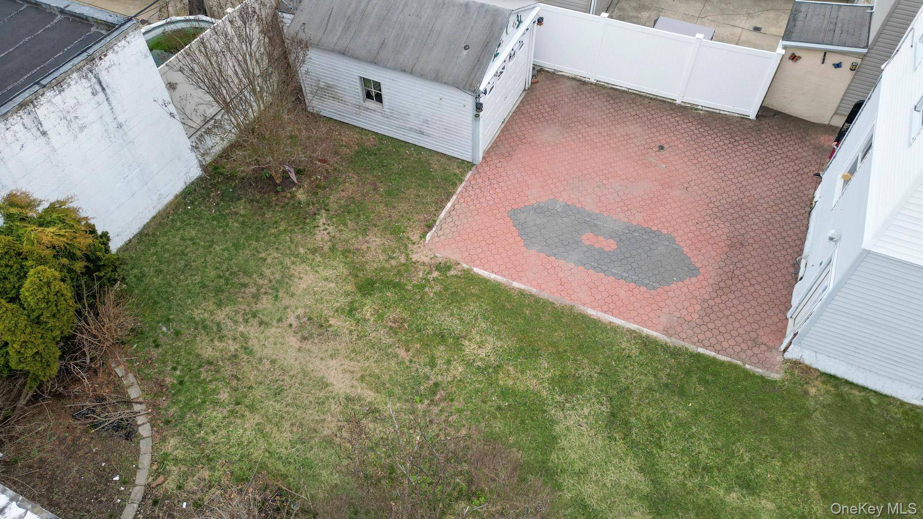 Casa com 3 Quartos à Venda em Glendale - Nova Iorque - EUA - 7