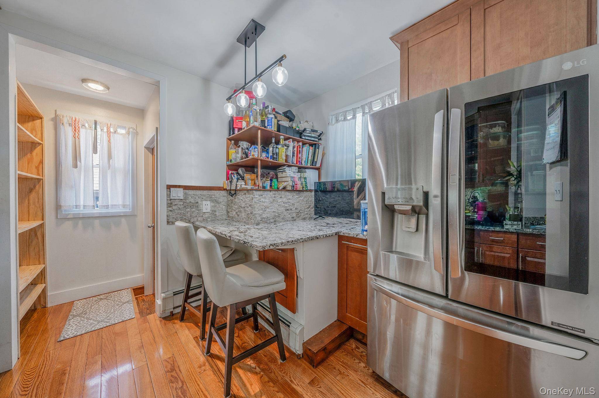 Casa de 3 Dormitorios en Venta en Glendale - Nueva York - EE. UU. - 8