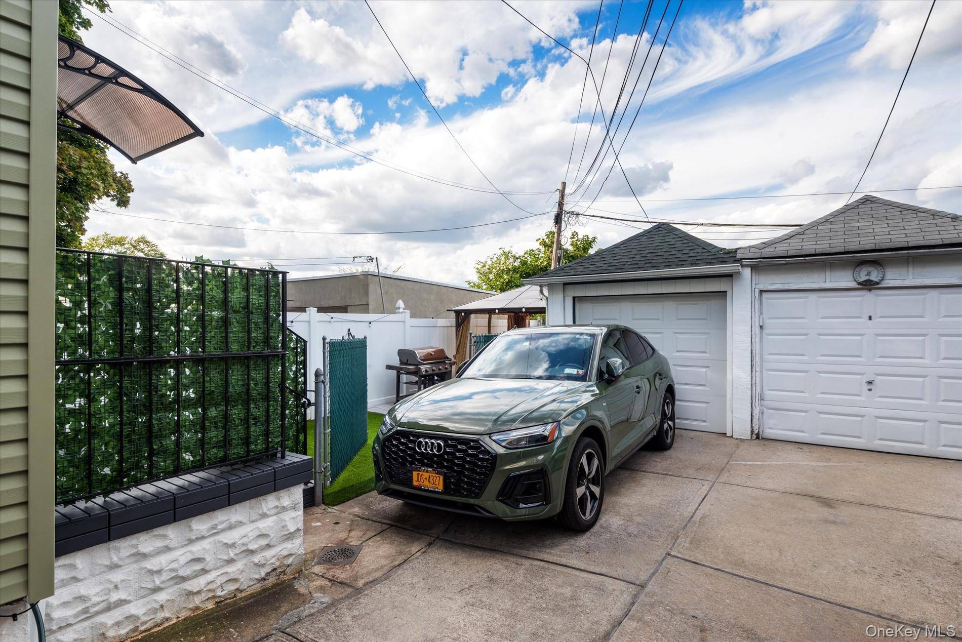 Casa com 3 Quartos à Venda em Glendale - Nova Iorque - EUA - 5