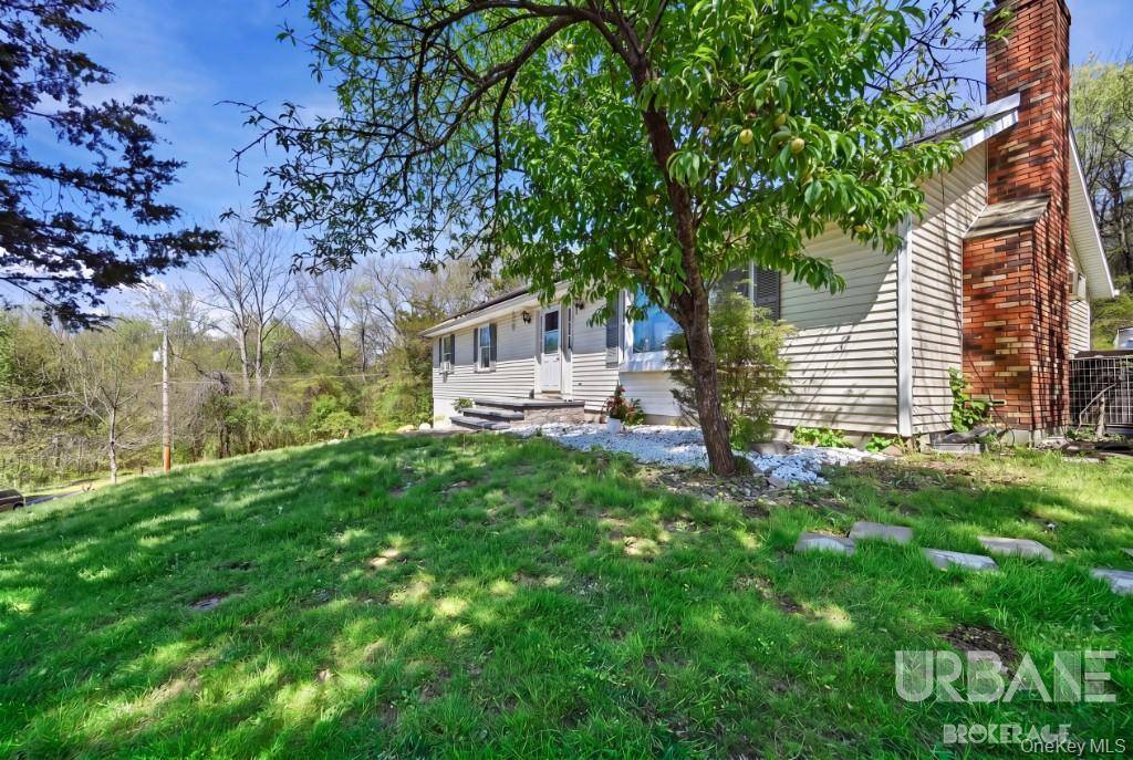 Casa com 3 Quartos à Venda em Goshen - Nova Iorque - EUA - 1