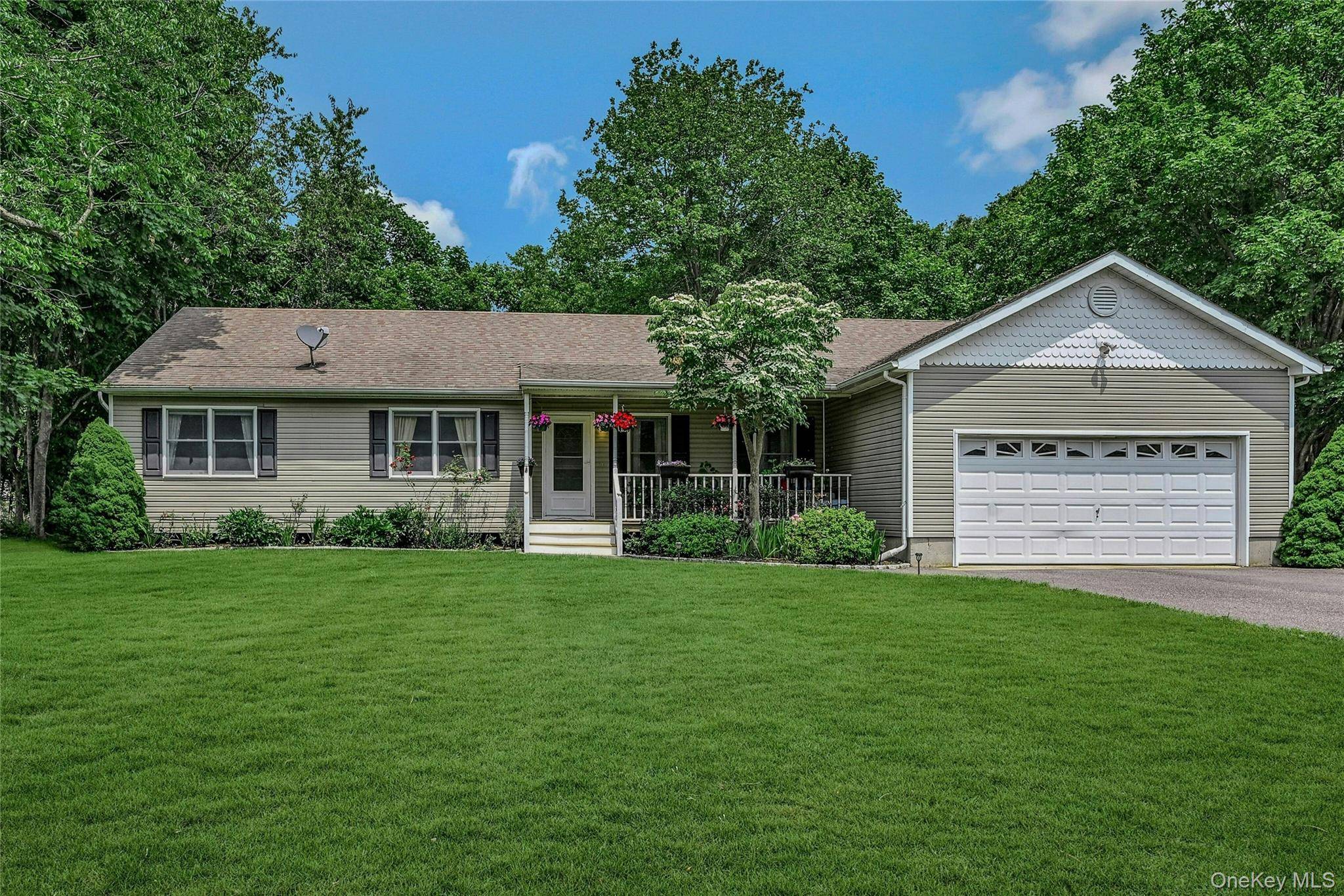 Maison de 3 Chambres à Vendre à Greenport, New York, États-Unis - 1