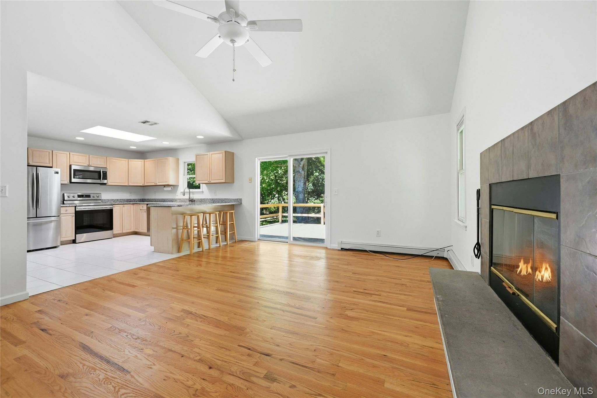 Maison de 3 Chambres à Vendre à Greenport, New York, États-Unis - 4