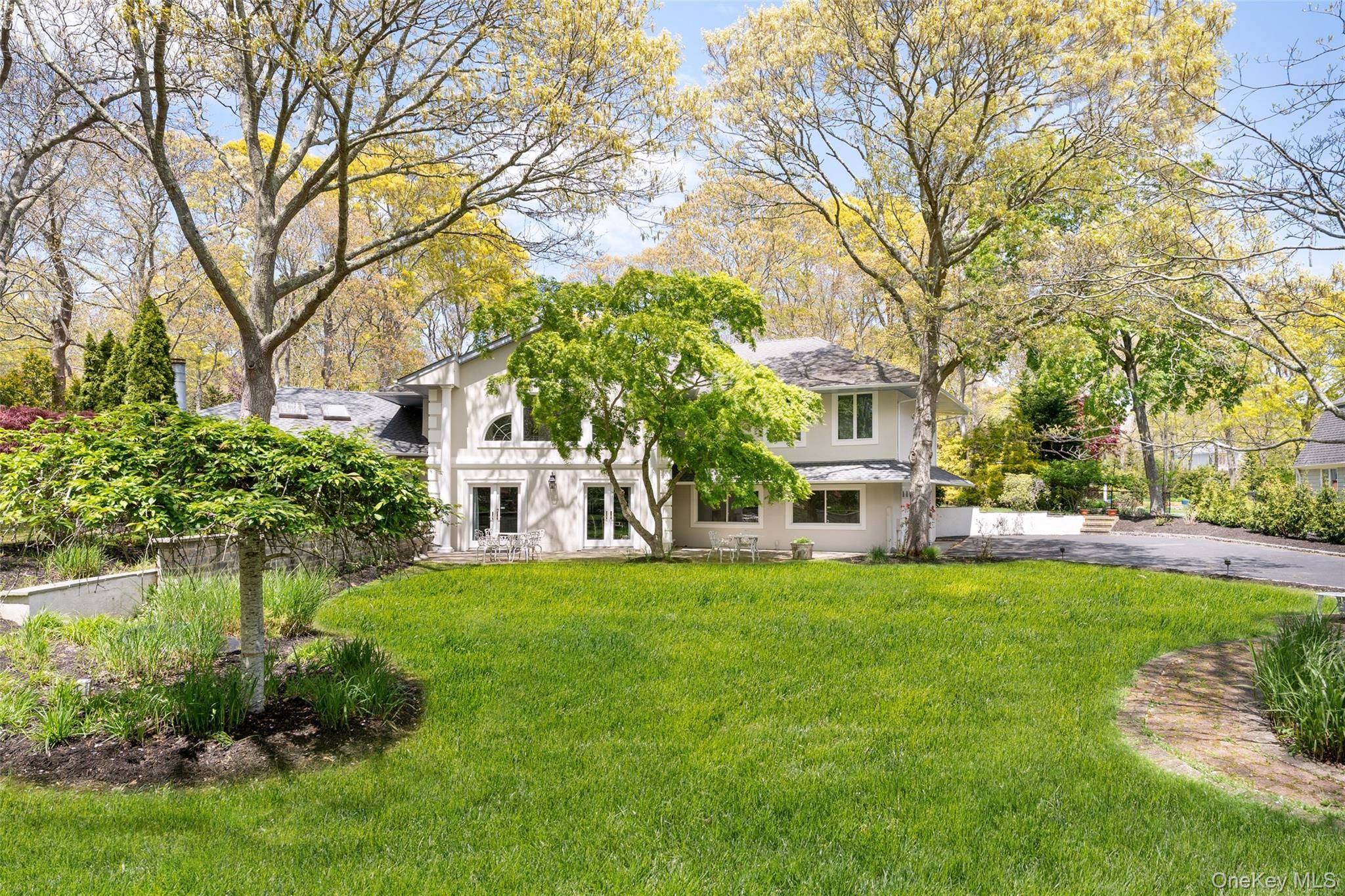 Casa com 3 Quartos à Venda em Hampton Bays - Nova Iorque - EUA - 1