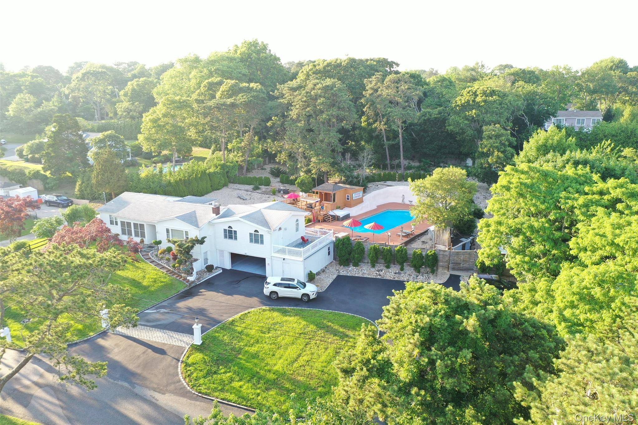 Casa de 3 Dormitorios en Venta en Hampton Bays - Nueva York - EE. UU. - 2