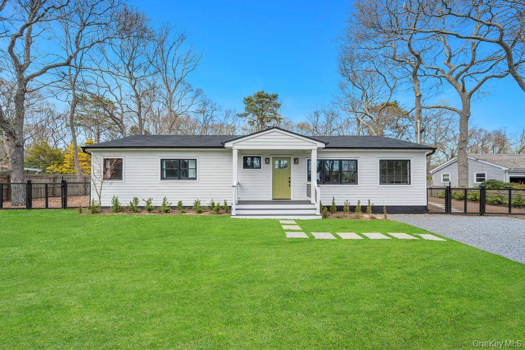3 Bedroom Home for Sale in Hampton Bays - New York - USA - 1