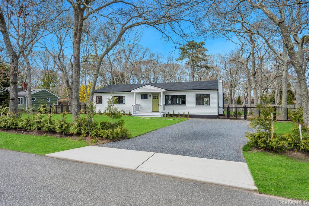 3 Bedroom Home for Sale in Hampton Bays - New York - USA - 5