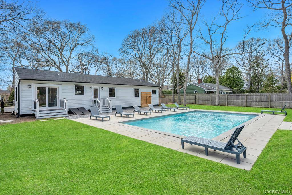3 Bedroom Home for Sale in Hampton Bays - New York - USA - 8