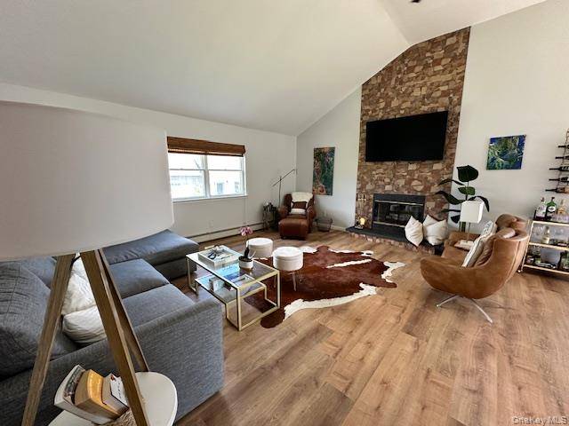 Casa de 3 Dormitorios en Venta en Hampton Bays - Nueva York - EE. UU. - 5