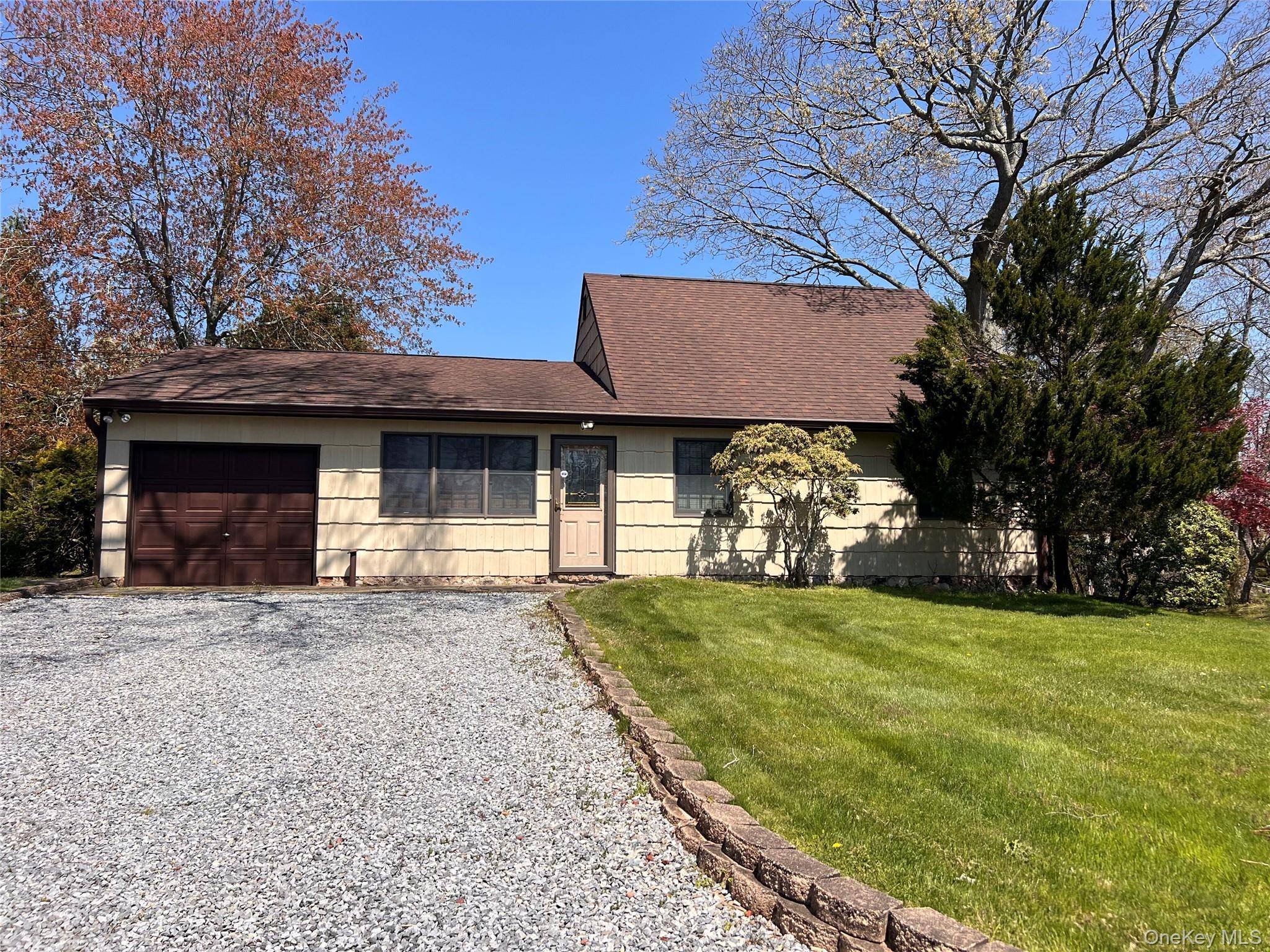 Casa com 3 Quartos à Venda em Hampton Bays - Nova Iorque - EUA - 1